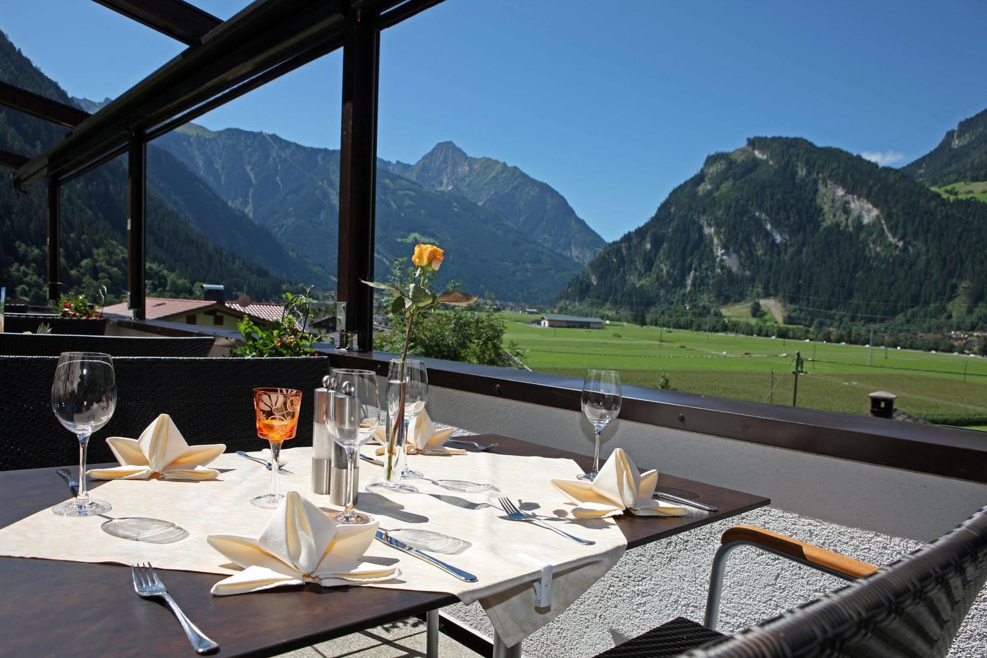 Hotel Eckartauerhof Майерхофен Екстериор снимка
